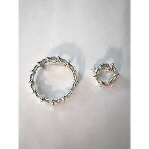 Vtg Silver Tone 1960's Circle Brooch Pin Wreath Leaves Set of 2 Signed Gerry's